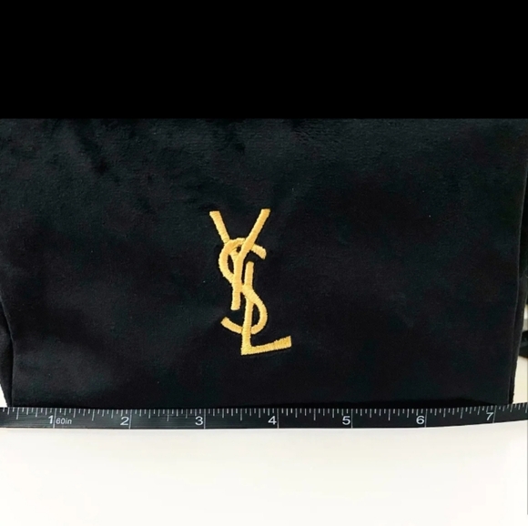 Yves Saint Laurent Black Velvet Makeup Bag With Gold Chain Strap New - Picture 3 of 4